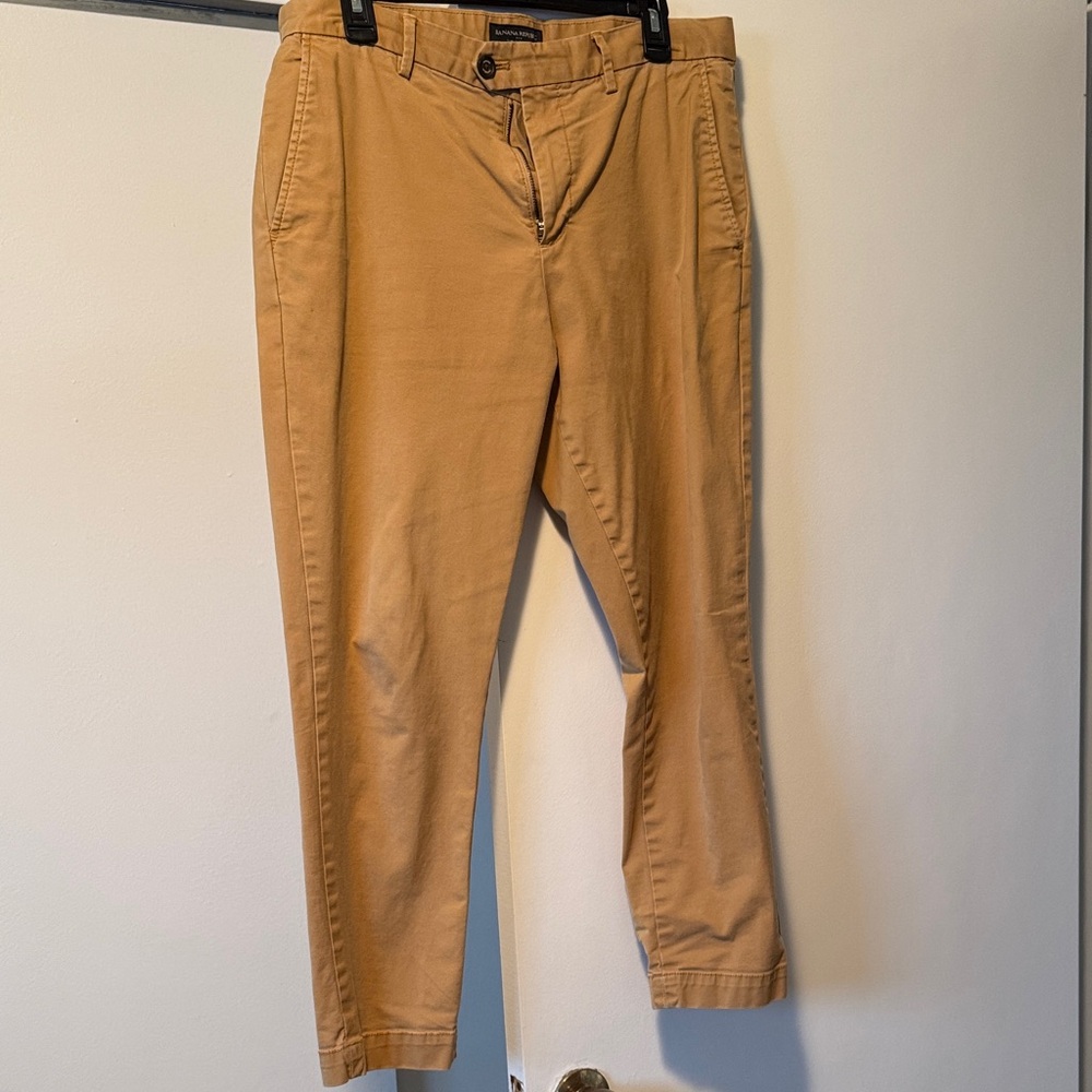 Banana Republic Men's Khaki Chino Pants Tan 33x30